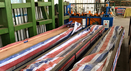 英華工廠迎俄羅斯客戶門窗驗貨，深化國際銷售合作